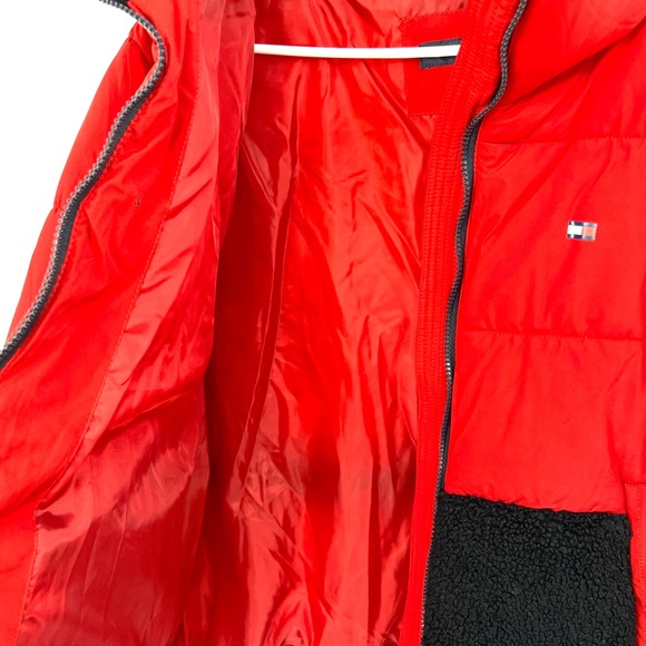 Tommy Hilfiger Mixed Media Colorblock ‘Red/Black’ Puffer Jacket Woman’s Size L - Picture 8 of 8